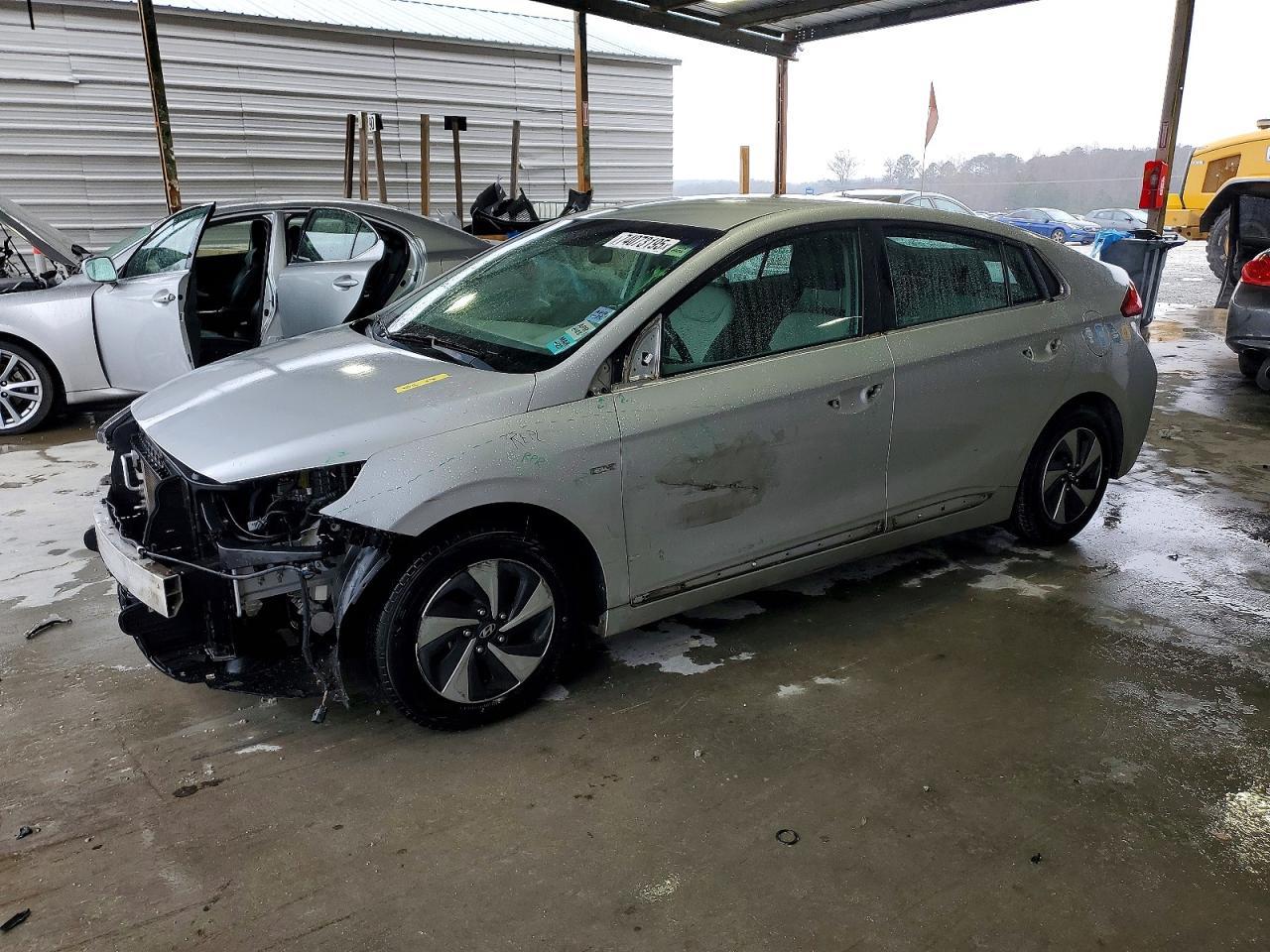 2017 Hyundai Ioniq, Sel